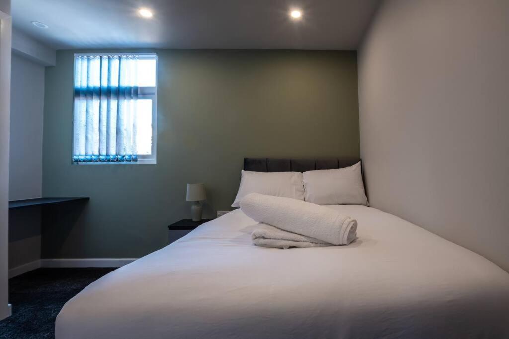 Moonstone - 5 Bed House With Parking Holiday home
